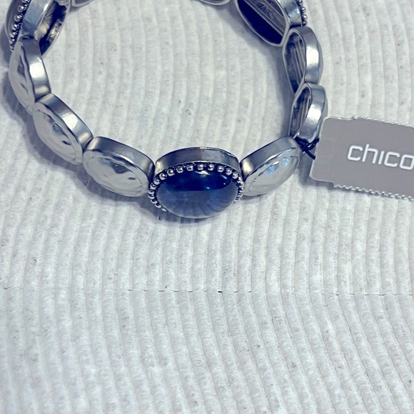 Silver and Dark Blue Hammmered Beaded Bracelet. - Picture 9 of 9